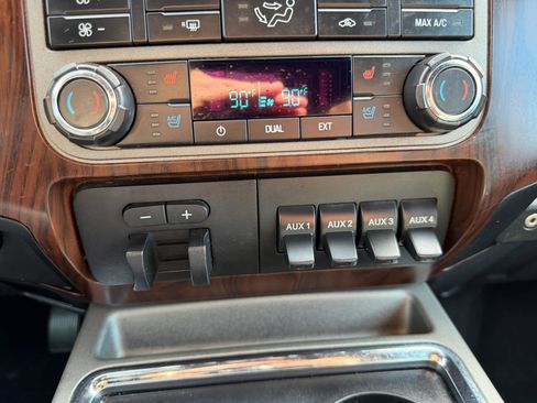 Used 2012 Ford F250 Lariat w/ Chrome Pkg AWD/4WD image 18