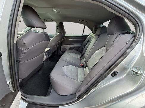 Used 2022 Toyota Camry LE image 29