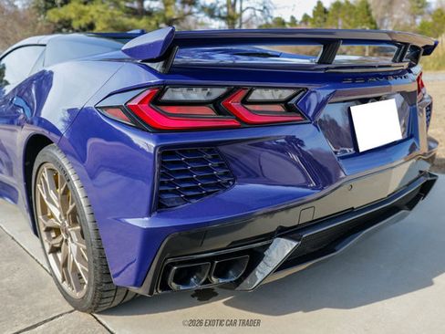 Used 2025 Chevrolet Corvette Stingray Premium Conv w/ Z51 Performance Package RWD image 65