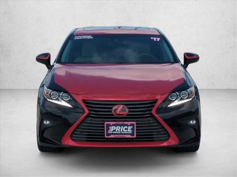 Used 2017 Lexus ES 300h w/ Luxury Package image 2