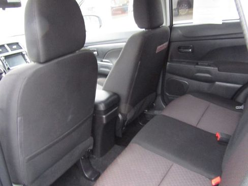 Used 2018 Mitsubishi Outlander Sport LE AWD/4WD image 16