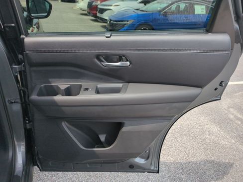 New 2026 Nissan Pathfinder Platinum w/ Accent Package FWD image 34
