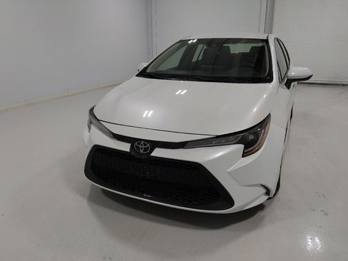 Used 2022 Toyota Corolla LE image 15