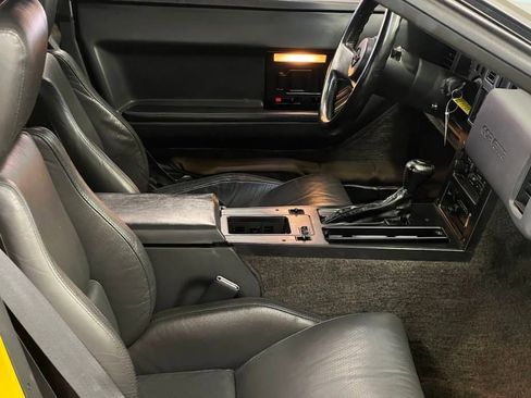 Used 1986 Chevrolet Corvette Convertible image 43