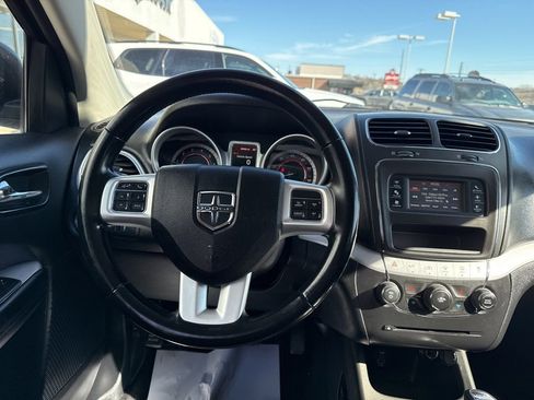 Used 2020 Dodge Journey SE w/ SE Popular Equipment Group image 13