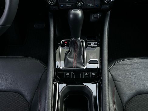 Used 2025 Jeep Compass Trailhawk image 14