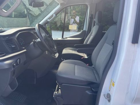 Used 2024 Ford Transit 350 XLT RWD image 34