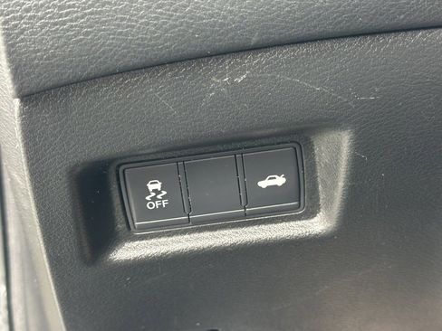 Used 2018 INFINITI Q50 Luxe w/ Essential Package (3.0T Luxe) image 37