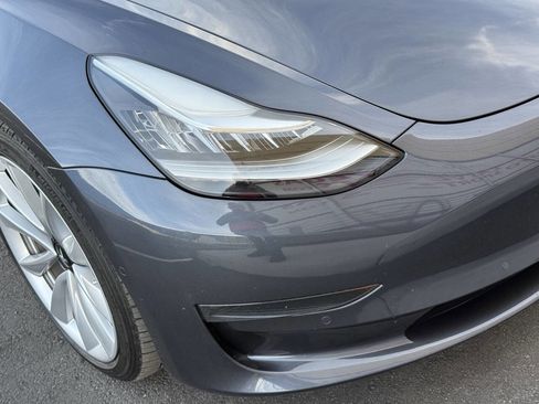 Used 2018 Tesla Model 3 Long Range image 32