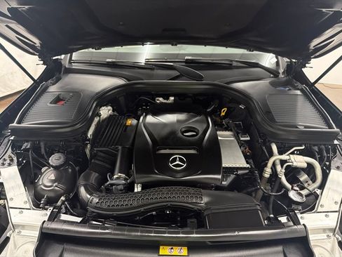 Used 2018 Mercedes-Benz GLC 300 4MATIC image 35
