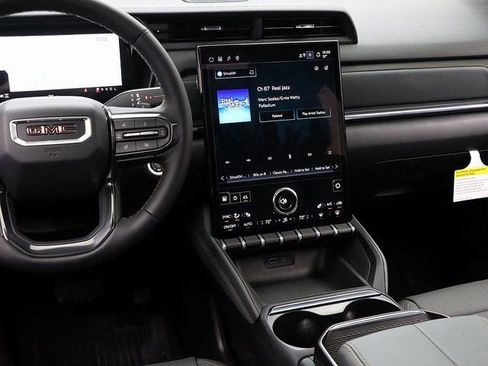 New 2026 GMC Terrain AT4 w/ LPO, Floor Liner Package image 15