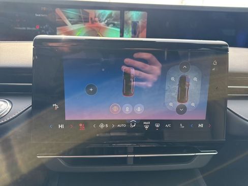 New 2026 Lincoln Nautilus Reserve AWD/4WD image 17