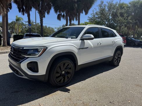 New 2026 Volkswagen Atlas Cross Sport SE image 7