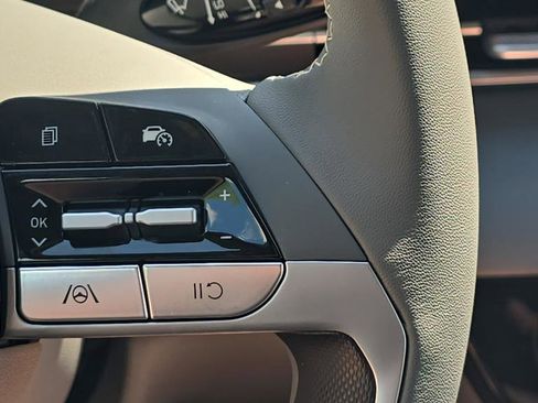 New 2026 Hyundai Elantra Sport FWD image 22