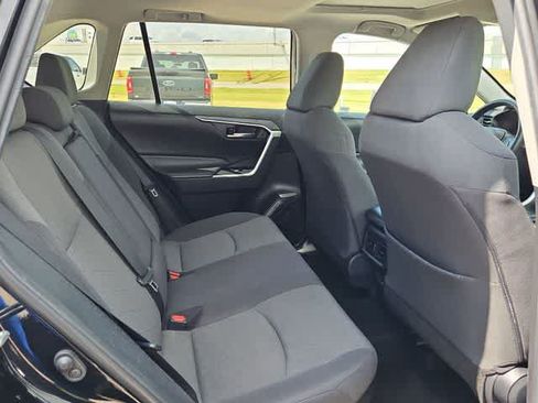 Used 2020 Toyota RAV4 XLE w/ Convenience Package AWD/4WD image 18