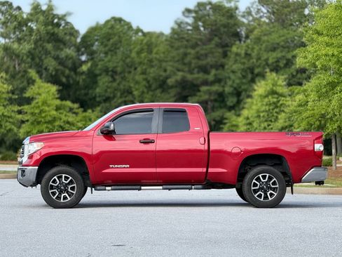 Used 2017 Toyota Tundra SR5 AWD/4WD image 9