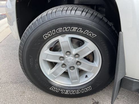 Used 2011 GMC Yukon XL SLT image 54