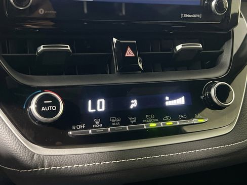 Used 2021 Toyota Corolla SE FWD image 27