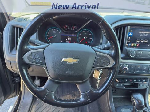Used 2022 Chevrolet Colorado Z71 image 10