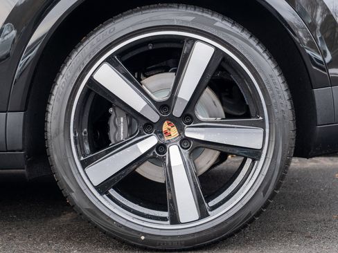 New 2026 Porsche Cayenne E-Hybrid image 13