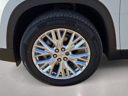 Used 2024 GMC Acadia Elevation w/ Luxury Package FWD image 10
