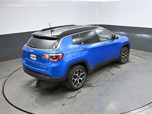 Used 2025 Jeep Compass Limited AWD/4WD image 42