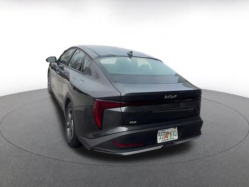 Used 2025 Kia K4 LXS image 11