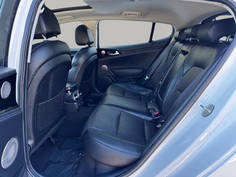 Used 2018 Kia Stinger Premium image 17