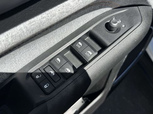 Used 2022 Jeep Compass Sport FWD image 16