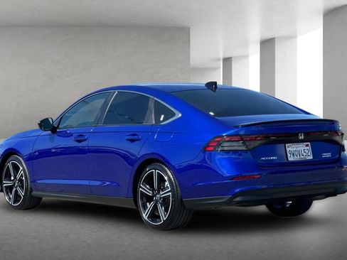 Used 2025 Honda Accord Sport image 6