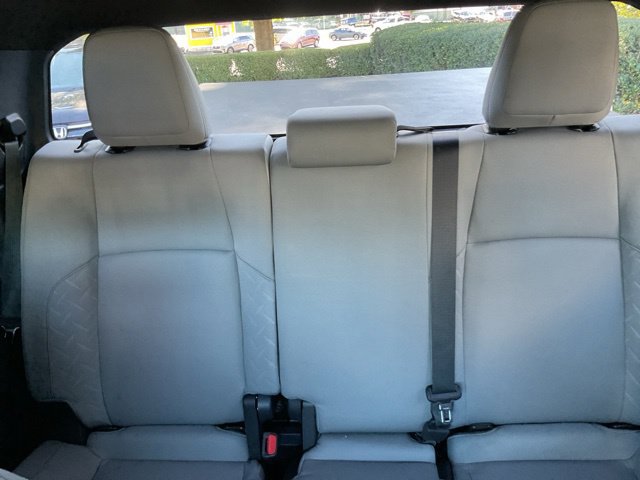 Used 2025 Toyota Tacoma SR5 AWD/4WD image 31
