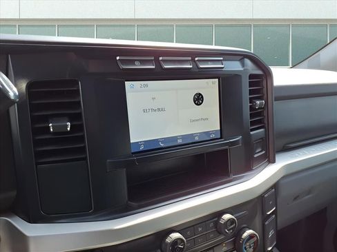 Used 2023 Ford F450 XLT AWD/4WD image 7