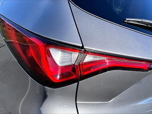 Used 2024 Acura MDX SH-AWD w/ Technology Package image 28