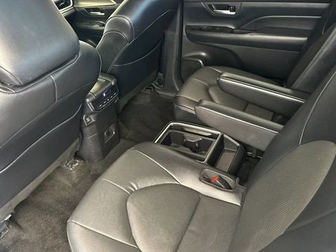 Certified 2025 Toyota Grand Highlander FWD image 13