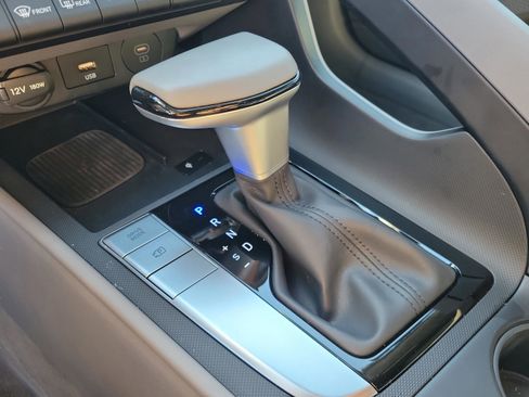 Used 2025 Hyundai Elantra Sport image 30