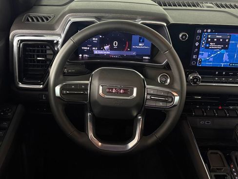 Used 2025 GMC Canyon Elevation RWD image 16