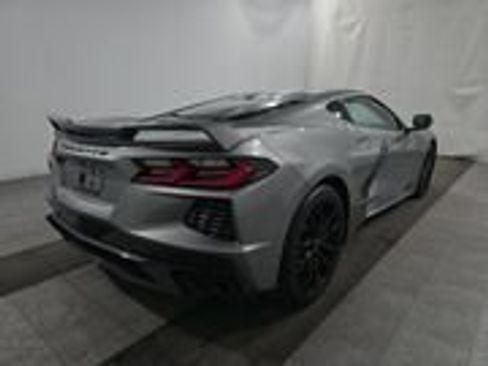 Used 2023 Chevrolet Corvette Stingray w/ Z51 Performance Package image 2