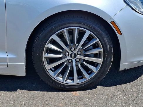 Used 2019 Lincoln MKZ Premiere FWD image 11