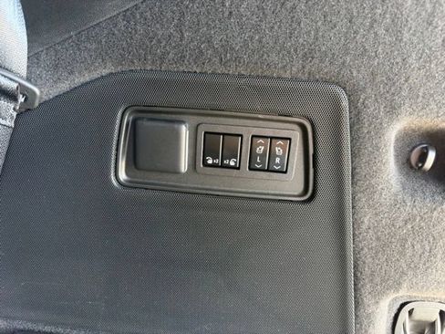 Used 2024 Cadillac Escalade Sport Platinum w/ LPO, Floor Liner Package AWD/4WD image 35