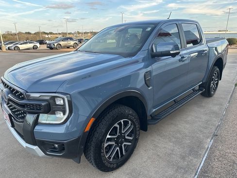Used 2024 Ford Ranger Lariat w/ FX4 Off-Road Package image 3