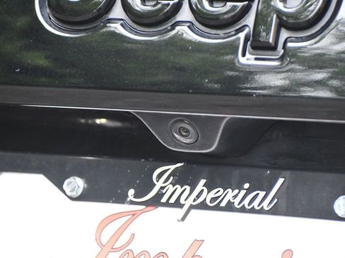 Used 2020 Jeep Grand Cherokee Altitude image 18