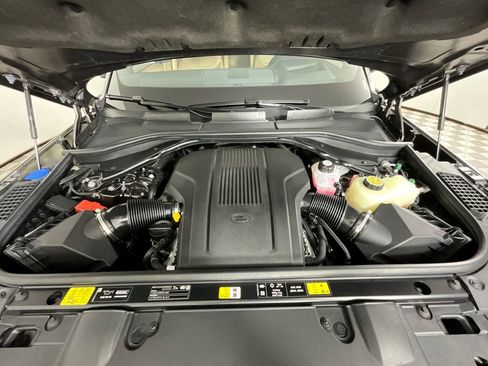 Certified 2025 Land Rover Range Rover Long Wheelbase SE image 28