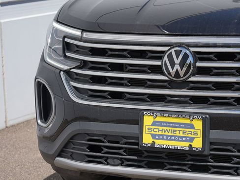 Used 2025 Volkswagen Atlas SE AWD/4WD image 9