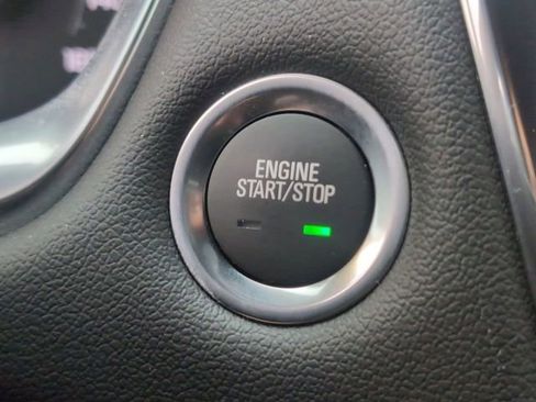 Certified 2023 Chevrolet Traverse LT FWD image 16