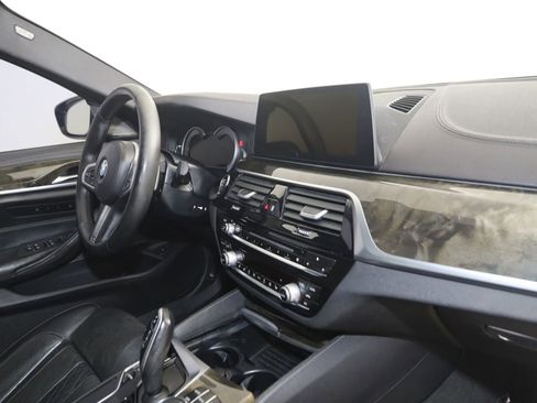Used 2018 BMW M550i xDrive AWD/4WD image 43