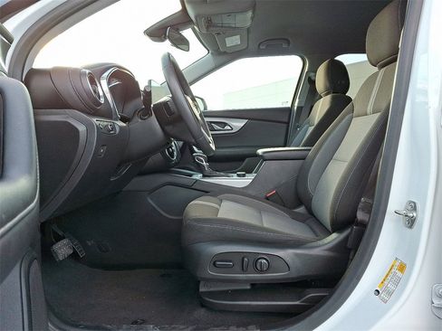 Used 2023 Chevrolet Blazer LT image 16