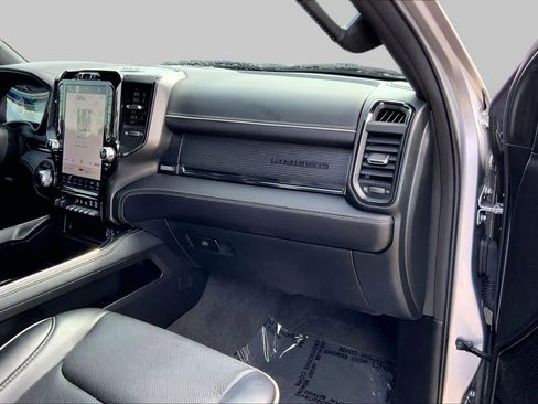 Used 2022 RAM 1500 Limited AWD/4WD image 18