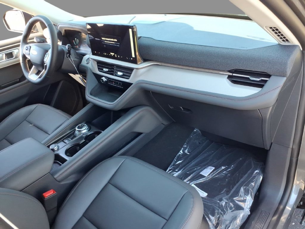 New 2026 Ford Explorer Active w/ Active Comfort Package AWD/4WD image 11