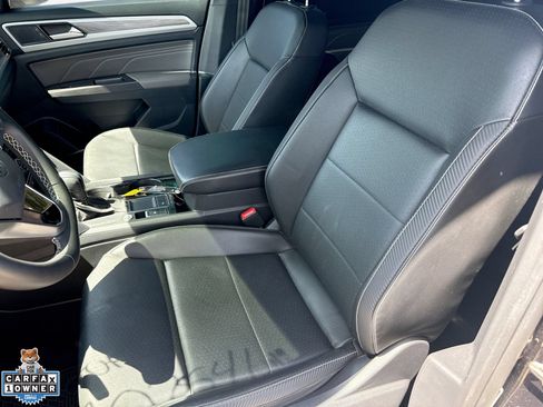 Used 2023 Volkswagen Atlas Cross Sport SE FWD image 14