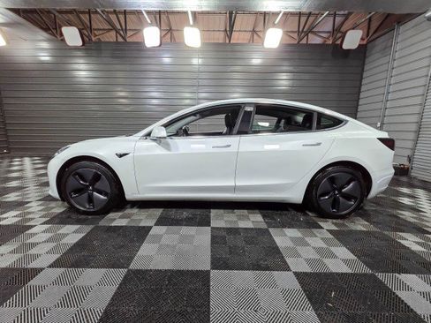 Used 2019 Tesla Model 3 Standard Range Plus image 8